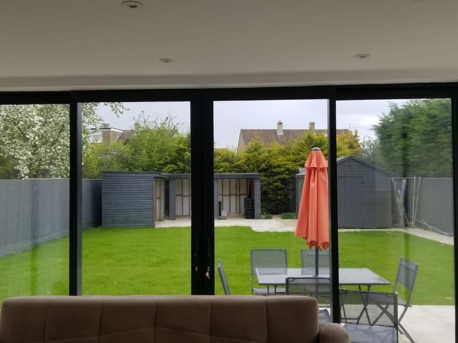 Evergreen Lodge - Two Bed Lux Flat - Parking, Garden, Patio, Wifi, Netflix - Close To Blenheim Palace & Oxford - F3 Kidlington Luaran gambar