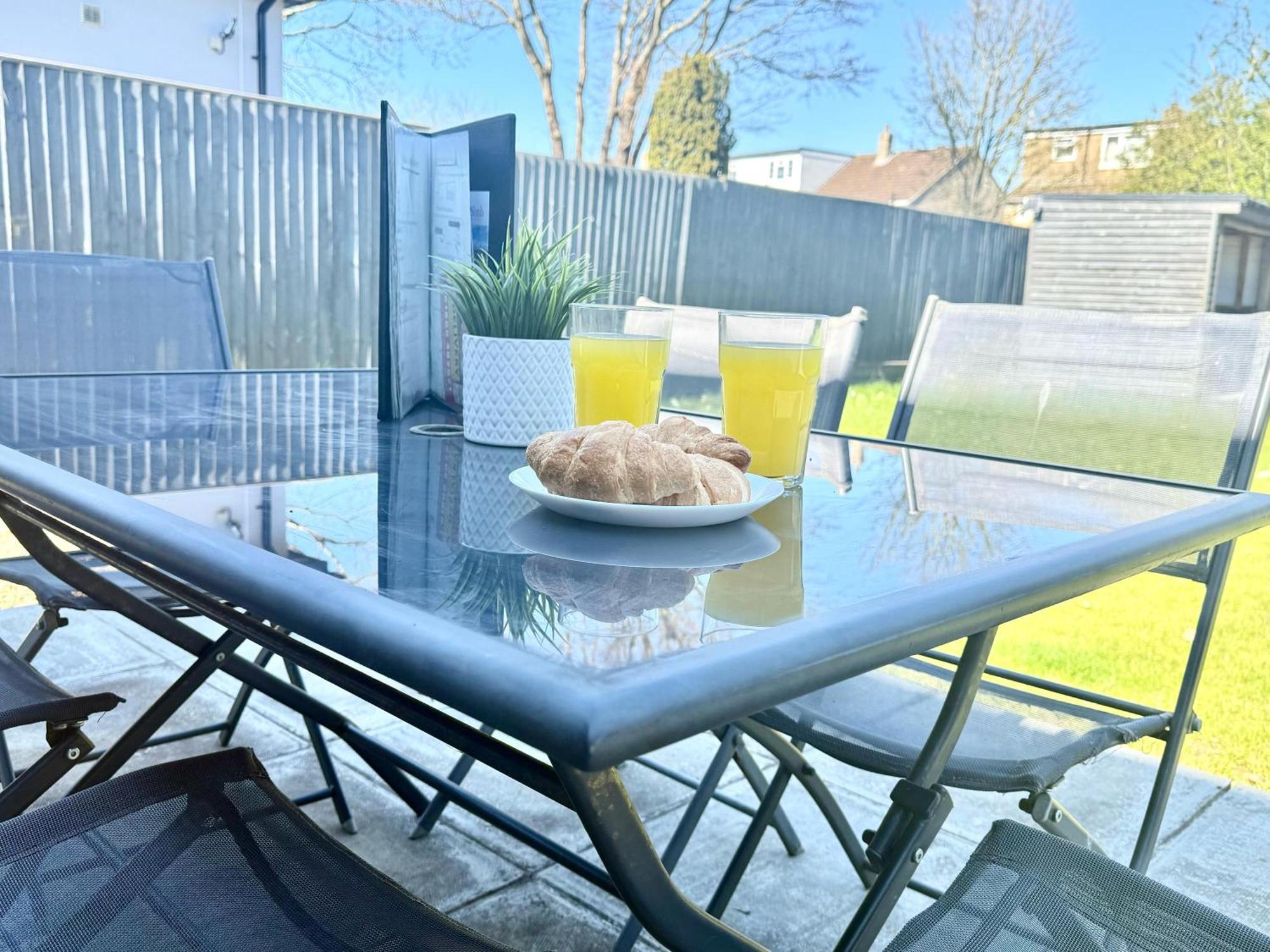 Evergreen Lodge - Two Bed Lux Flat - Parking, Garden, Patio, Wifi, Netflix - Close To Blenheim Palace & Oxford - F3 Kidlington Luaran gambar