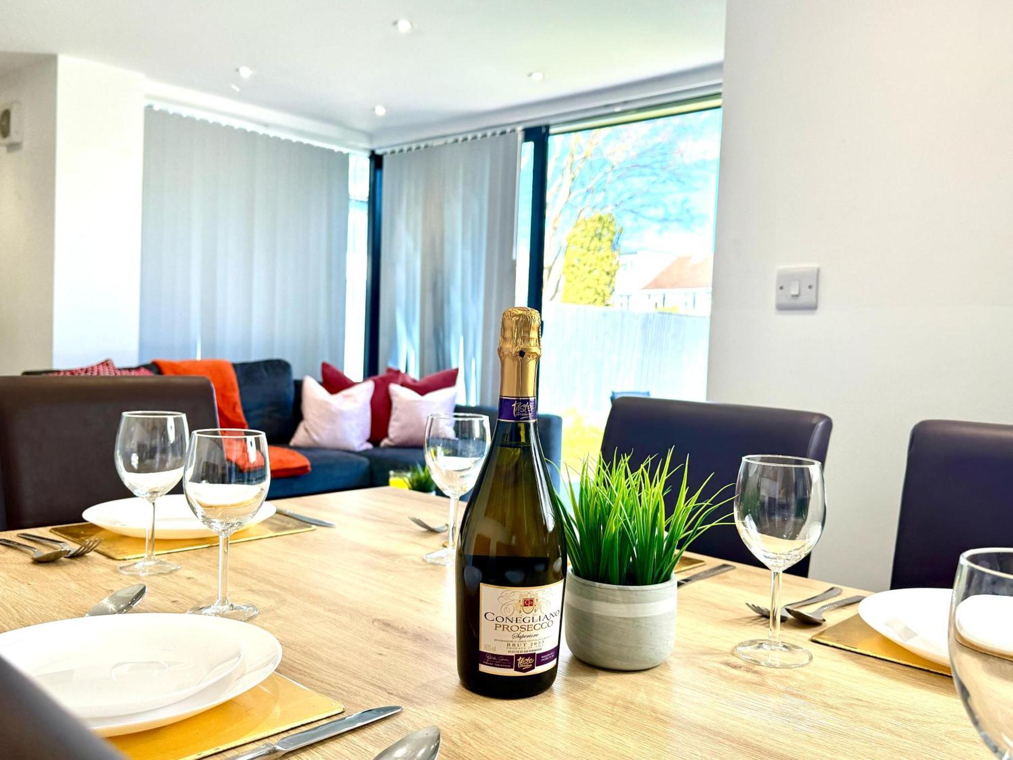 Evergreen Lodge - Two Bed Lux Flat - Parking, Garden, Patio, Wifi, Netflix - Close To Blenheim Palace & Oxford - F3 Kidlington Luaran gambar